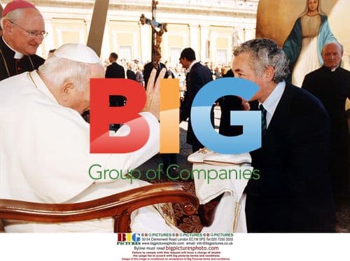 Shoemaker Creates Shoes for US President