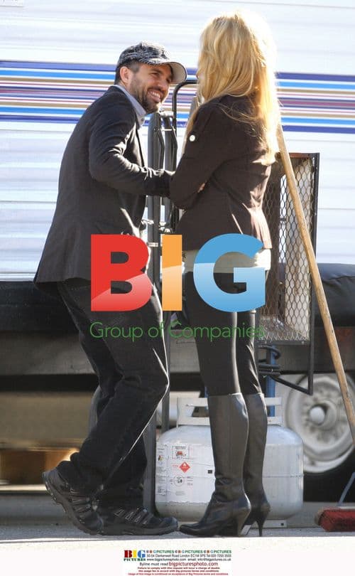 Laura Linney and Mark Ruffalo on "Sympathy for Delicious" set