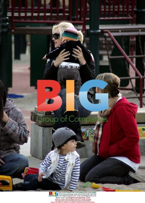 Gwen Stefani with kids in the park