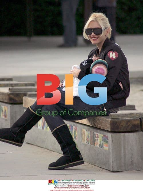 Gwen Stefani and sons in park