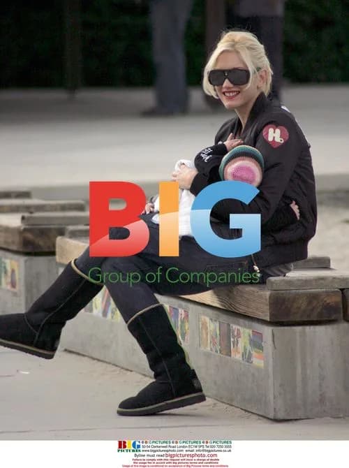 Gwen Stefani and sons in park