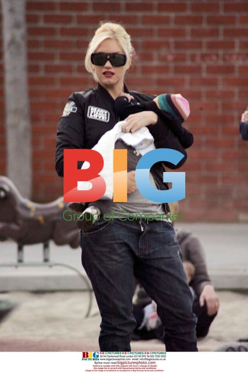 Gwen Stefani with kids in the park