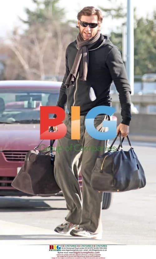 Hugh Jackman Leaves Vancouver After Filming