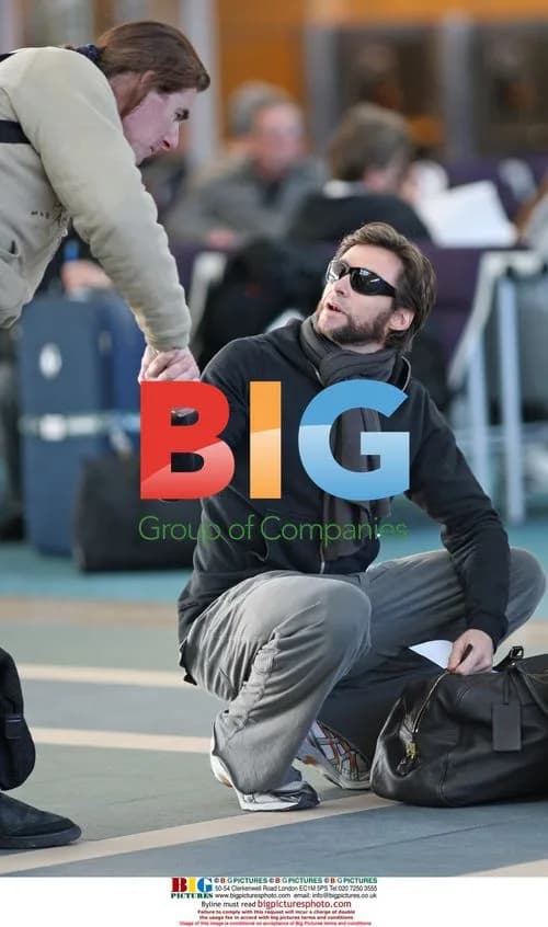 Hugh Jackman Departs Vancouver After Wolverine Shoot
