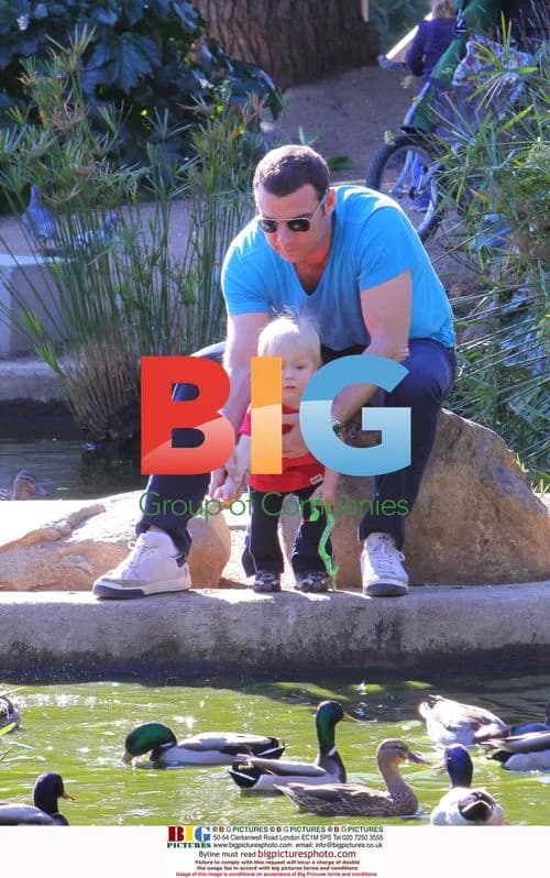 Liev Schreiber spends time with son at park