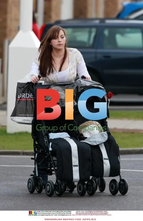 Charlotte Church and kids shopping