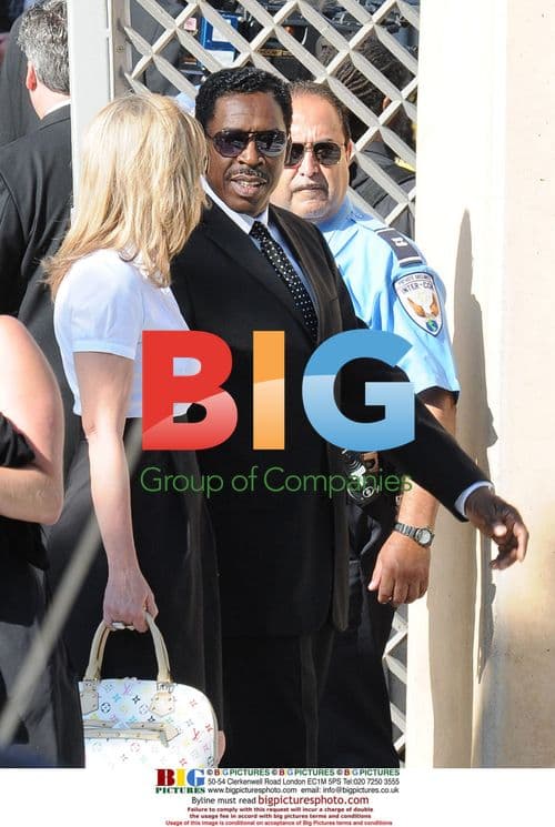 Ernie Hudson arrives at Farrah Fawcett's funeral