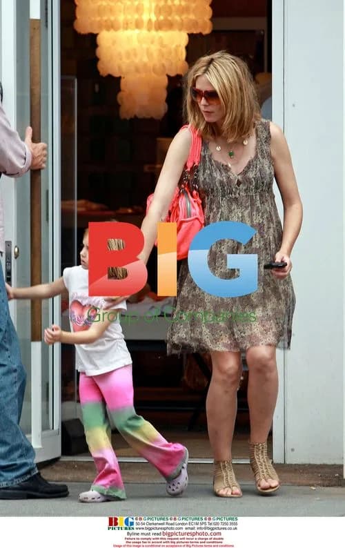 Heidi Klum Takes Family Shopping