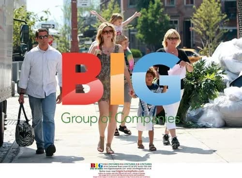 Pregnant Heidi Klum and family shop in NYC