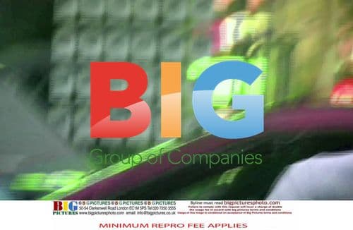 Cristiano Ronaldo breaks car window