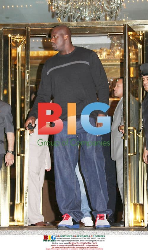 Shaquille O'Neal arrives at hotel in NYC
