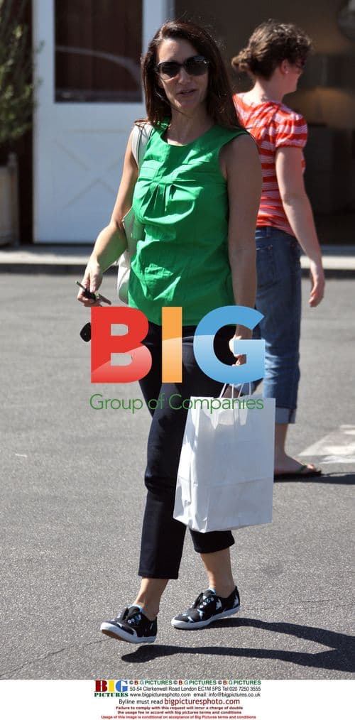 Kristin Davis shopping in Brentwood, LA