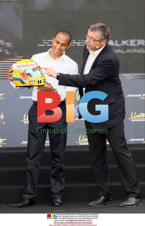 Hamilton, de la Rosa, and Robinson promote anti-drunk driving