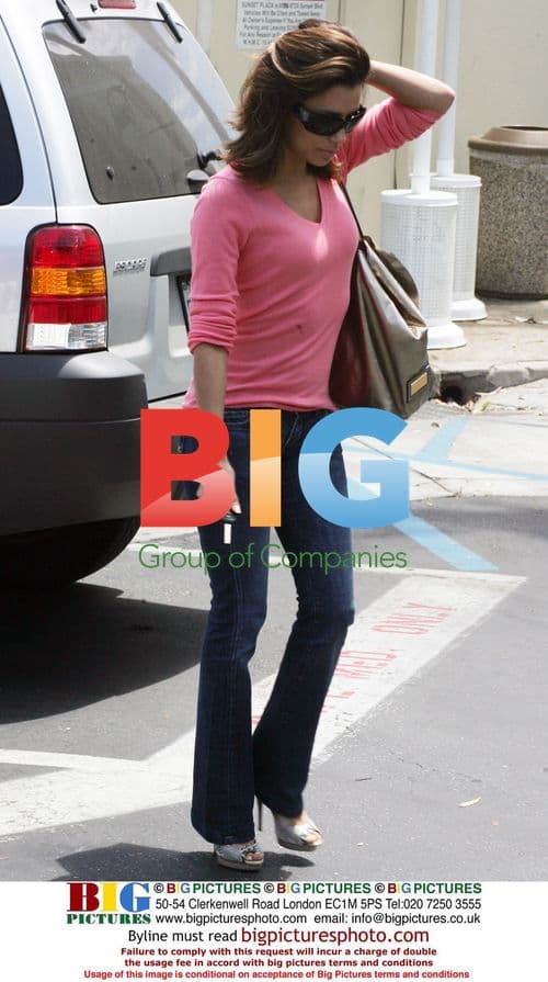 Eva Longoria heads for lunch