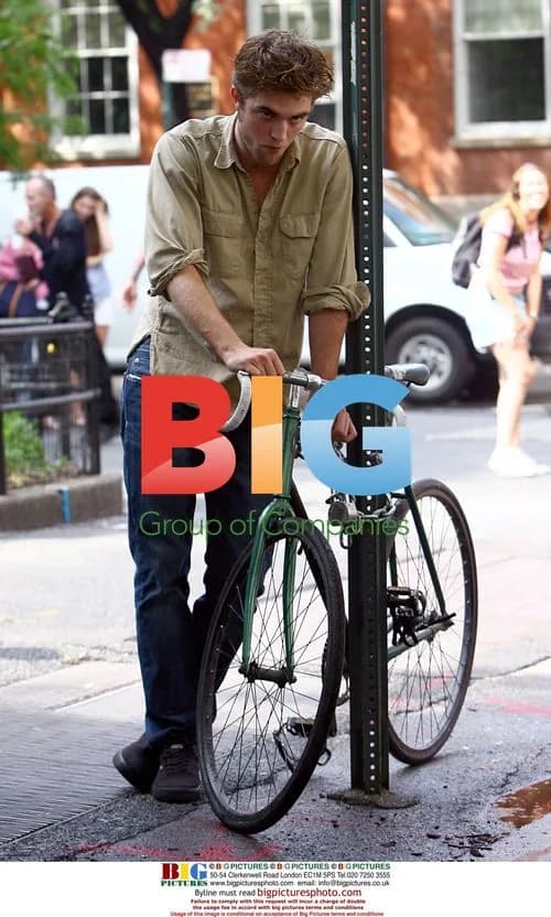Robert Pattinson on 'Remember Me' set