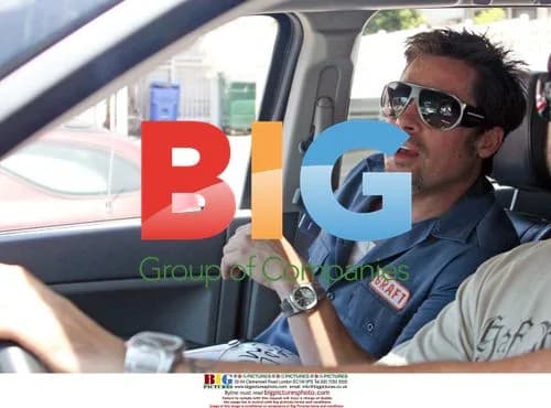 Brad Pitt bumming a ride after motorcycle breakdown
