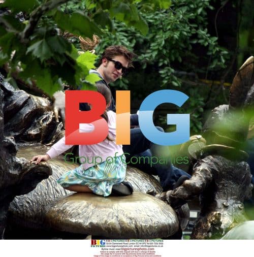 Robert Pattinson on 'Remember Me' set