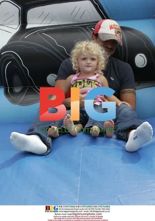 Peter Andre and kids at fair in Sussex