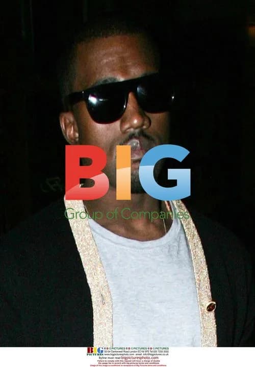 Kanye West Leaving London Hotel