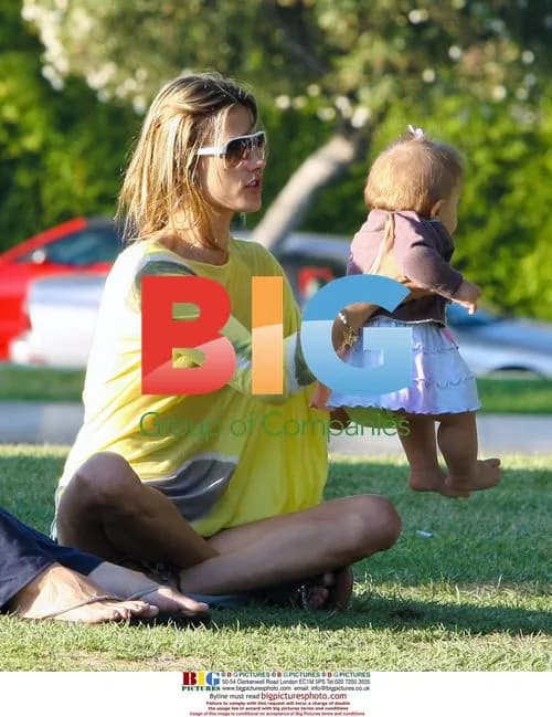 Alessandra Ambrosio with daughter at park