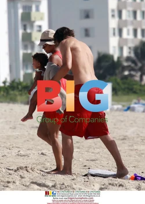 Halle Berry on holiday with daughter in Miami
