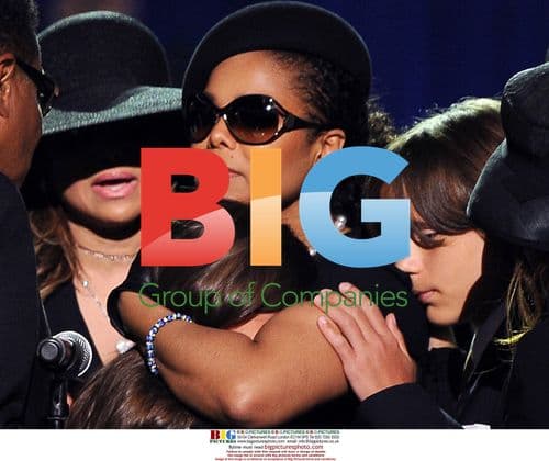 Prince Michael Jackson I leans on Janet Jackson