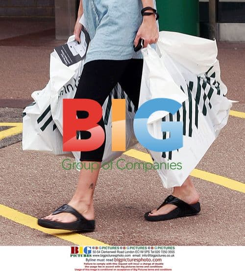 Sarah Harding of Girls Aloud leaves store