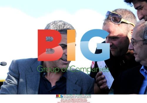 Clooney and Murray visit earthquake site in L'Aquila