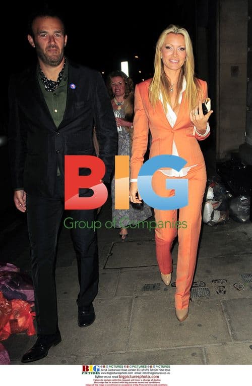 Caprice leaving Serpentine Gallery party