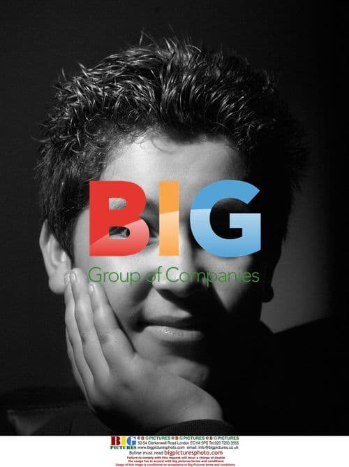 Shaheen Jafargholi and mother pose for magazine