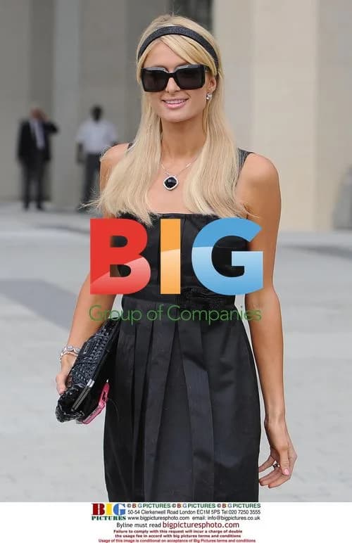 Paris Hilton leaving courthouse in Miami