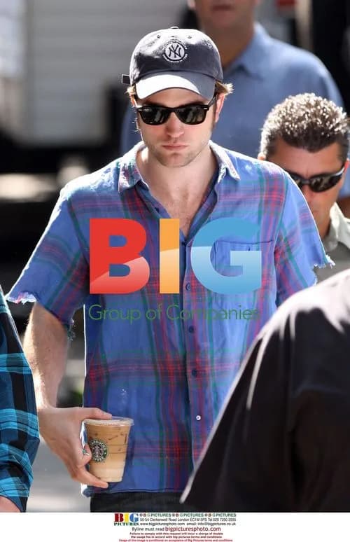 Robert Pattinson on Set of 'Remember Me'