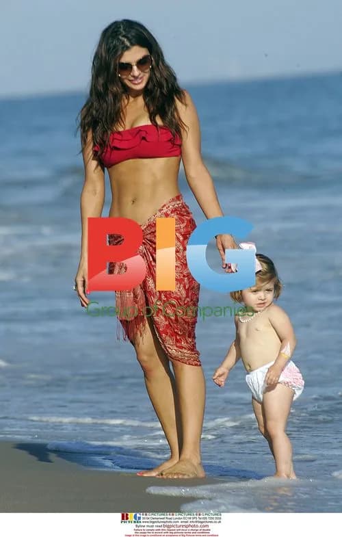 Ali Landry and daughter Estelle on the beach in Malibu