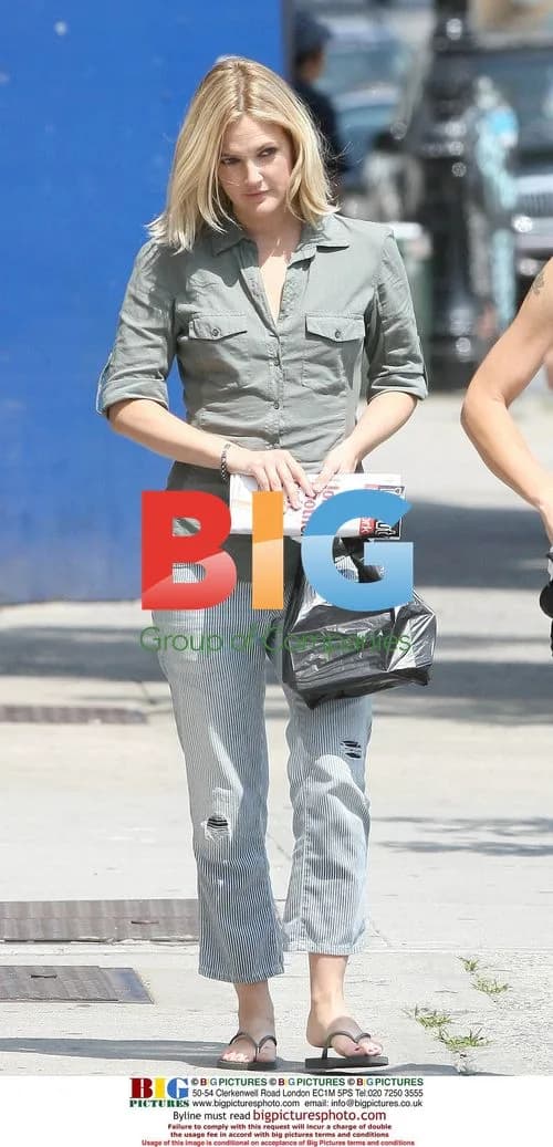 Drew Barrymore Leaving Restaurant in New York
