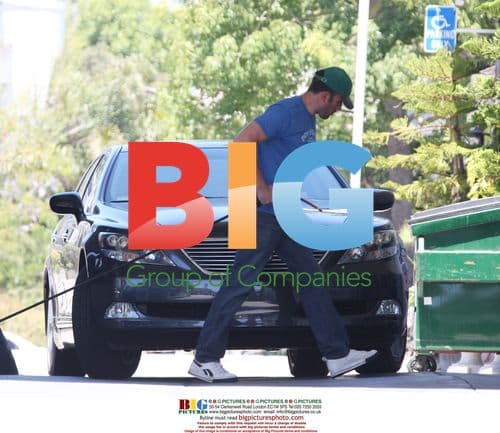 Ben Affleck pumps up Lexus hybrid in Brentwood