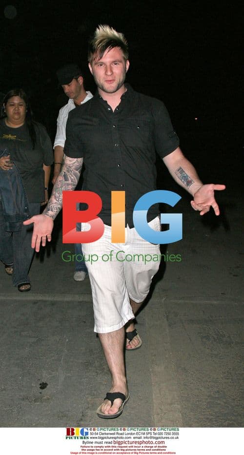 Blake Lewis leaves Hollywood Bowl concert