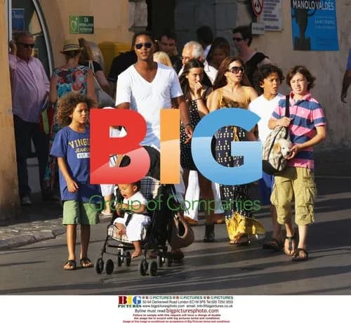 Patrick Kluivert strolling with family in Saint Tropez
