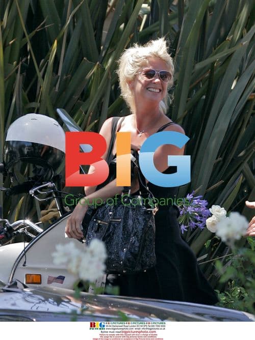 Rachel Hunter Stopped by Cop