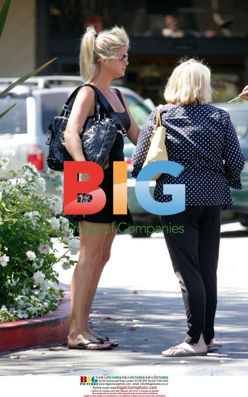 Rachel Hunter Stopped by Cop