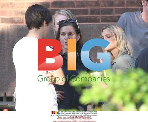 Drew Barrymore and Justin Long on 'Going the Distance' set