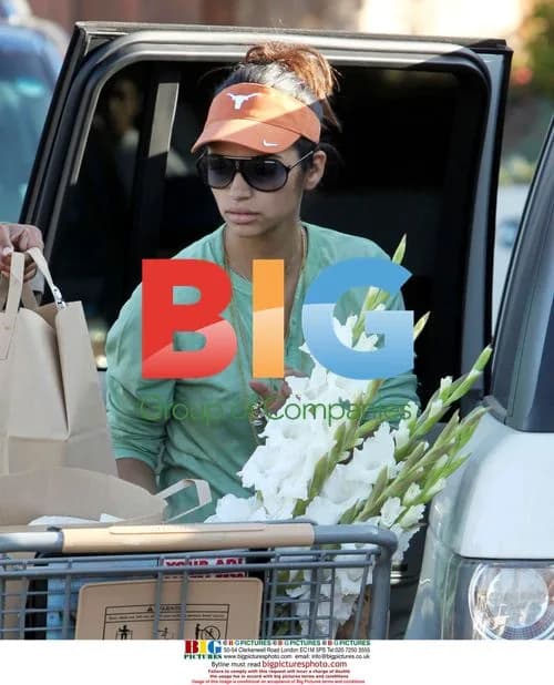 Camila Alves Shops for 4th of July in Malibu