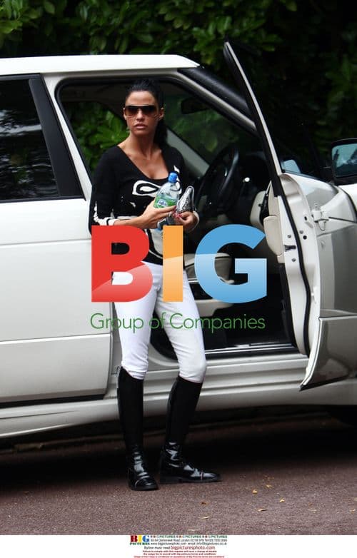 Katie Price Spotted with Water Bottle