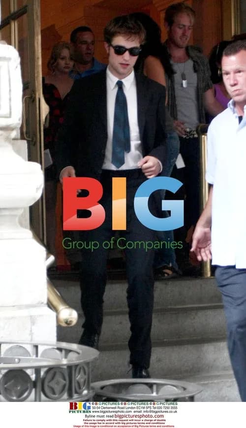Robert Pattinson on 'Remember Me' film set