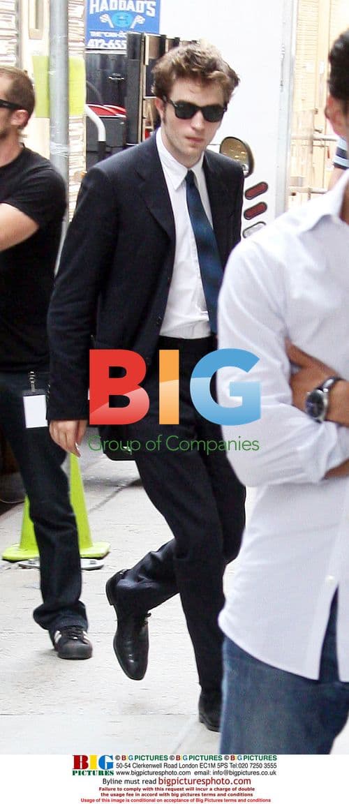 Robert Pattinson on 'Remember Me' film set