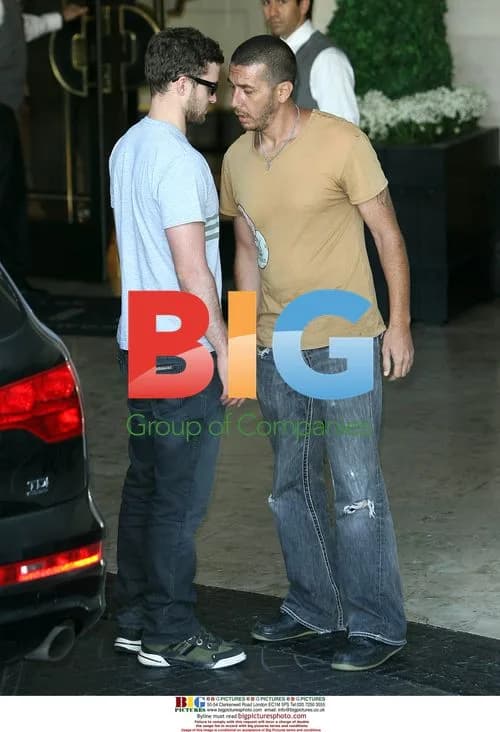 Justin Timberlake confronts photographer