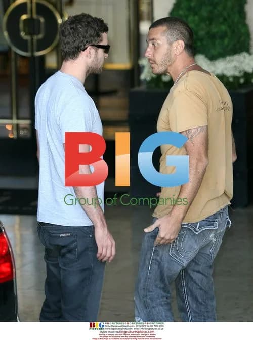 Justin Timberlake confronts photographer