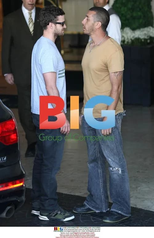 Justin Timberlake confronts photographer