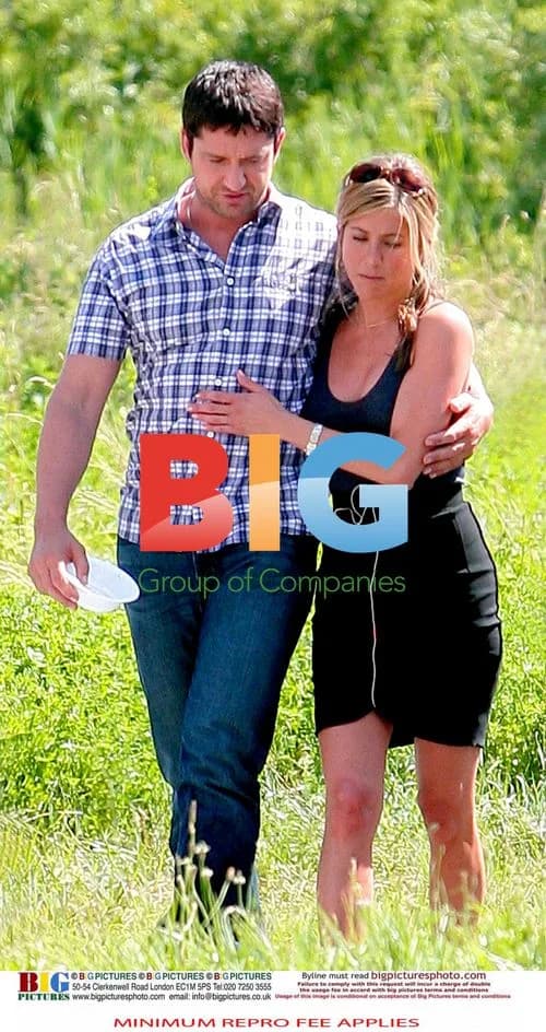 Jennifer Aniston and Gerard Butler on movie set