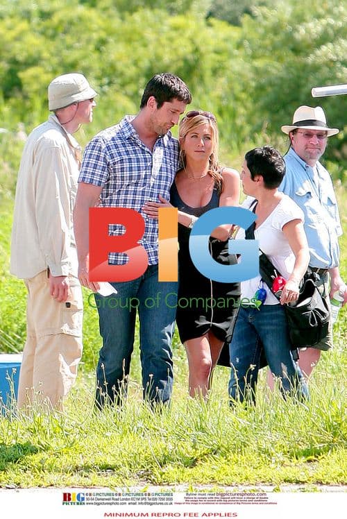 Jennifer Aniston and Gerard Butler on The Bounty set