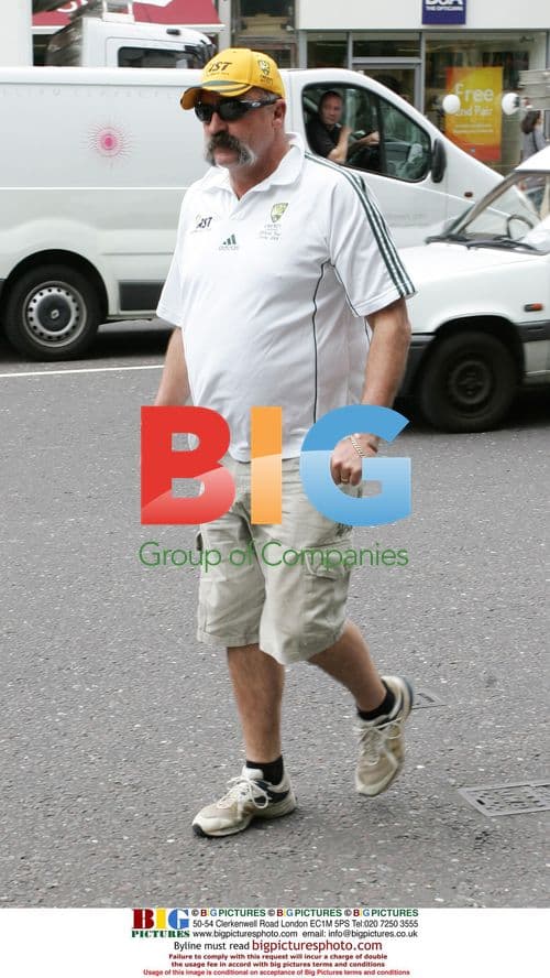 Aussie Cricketers Head to Lords